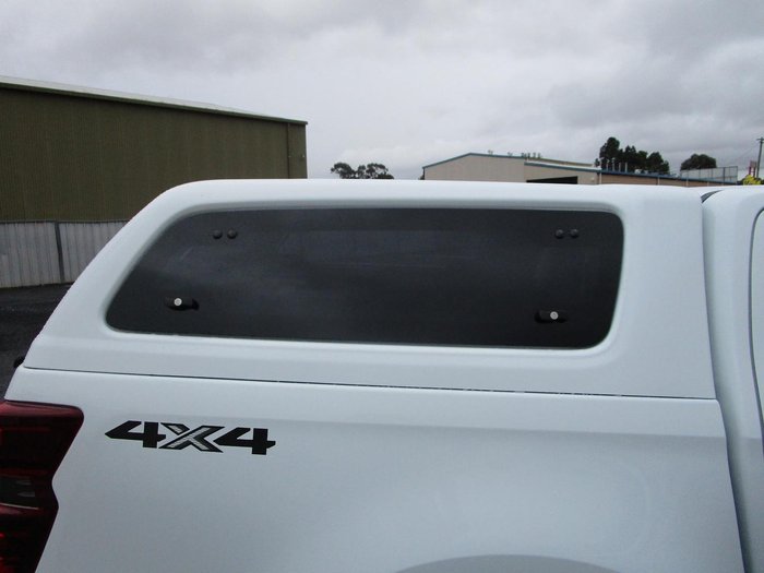2025 Isuzu D-MAX LS-M