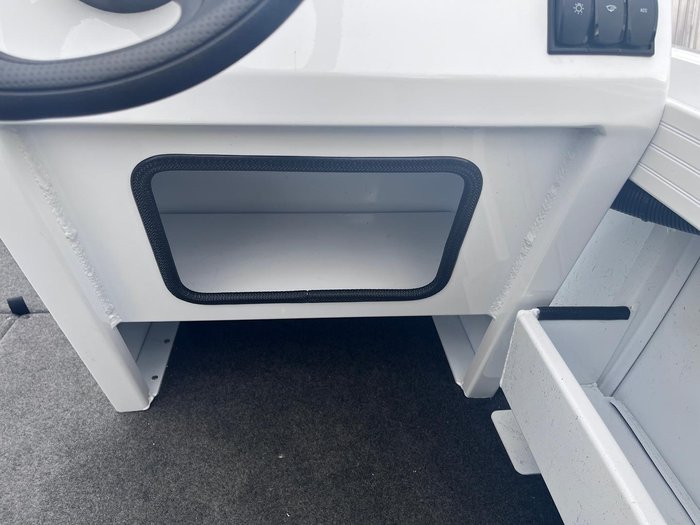 2025 QUINTREX 420 Renegade SC