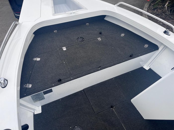 2025 QUINTREX 420 Renegade SC