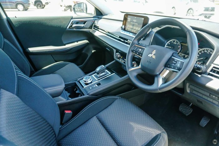 2024 Mitsubishi Outlander ES ZM MY24 White