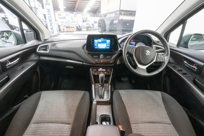 2023 Suzuki S-Cross GL+