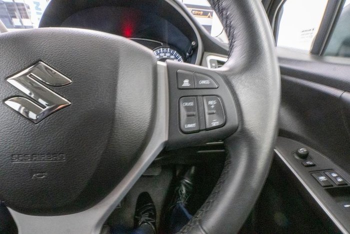 2023 Suzuki S-Cross GL+