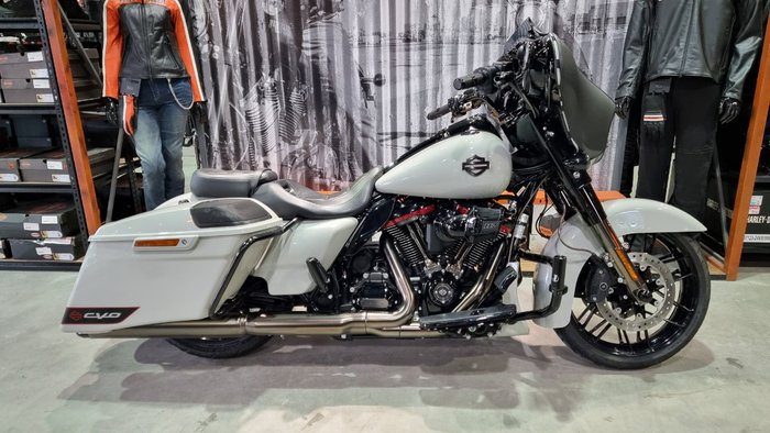 2020 Harley-davidson FLHXSE CVO STREET GLIDE Sand Dune