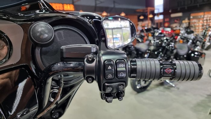 2020 Harley-davidson FLHXSE CVO STREET GLIDE Sand Dune