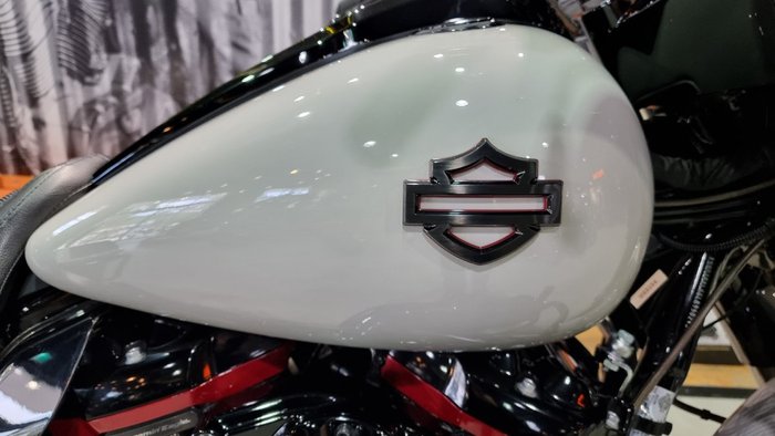 2020 Harley-davidson FLHXSE CVO STREET GLIDE Sand Dune