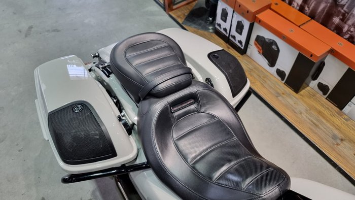 2020 Harley-davidson FLHXSE CVO STREET GLIDE Sand Dune