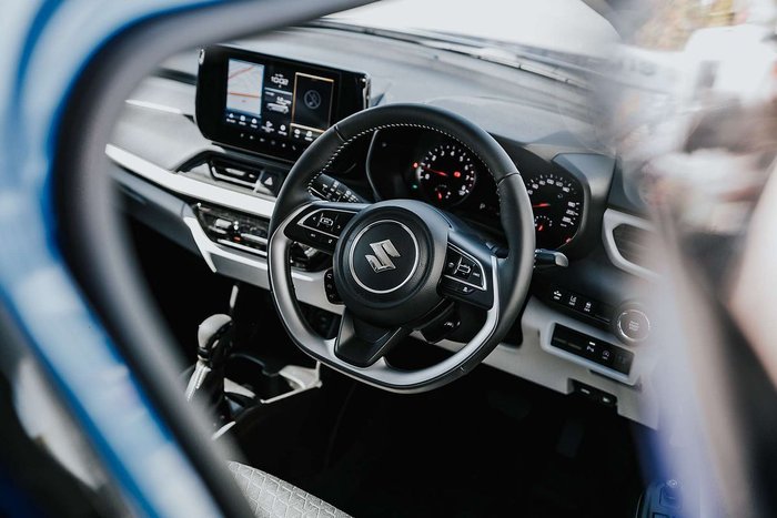 2024 Suzuki Swift Hybrid Plus