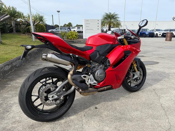 2025 Ducati Panigale V2 S Panigale Red