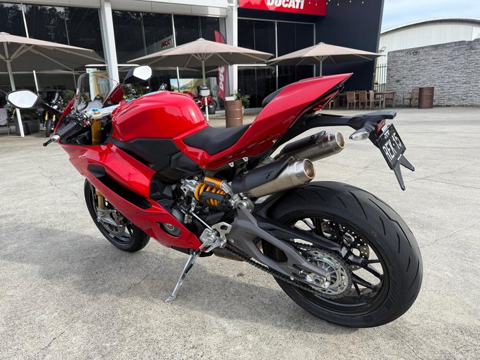 2025 Ducati Panigale V2 S Panigale Red