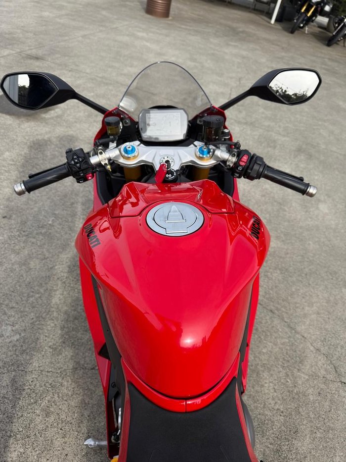 2025 Ducati Panigale V2 S Panigale Red