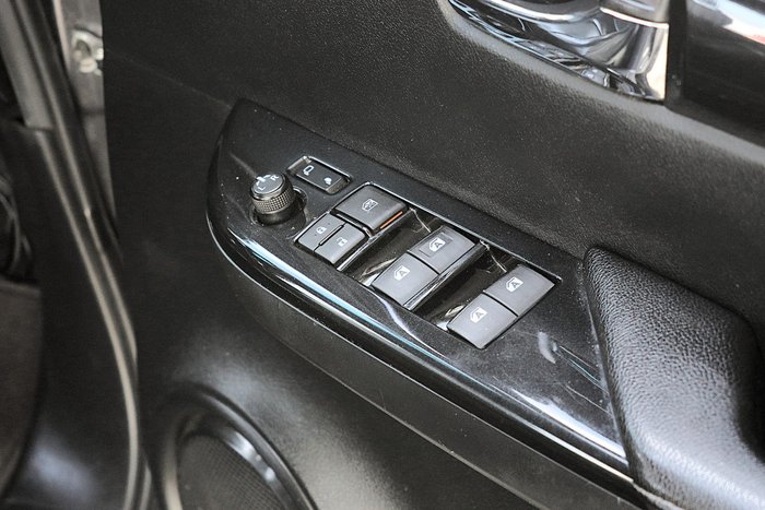 2019 Toyota Hilux Rogue