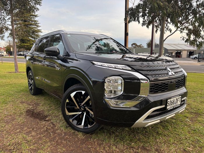 2024 Mitsubishi Outlander PHEV Exceed Tourer ZM MY24 AWD Black Diamond with Sterling Silver Roof