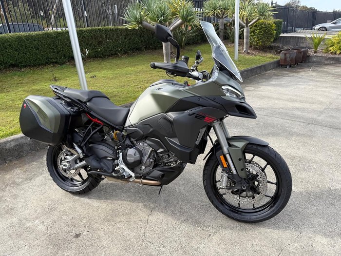 2025 Ducati Multistrada V2 S Multistrada Green