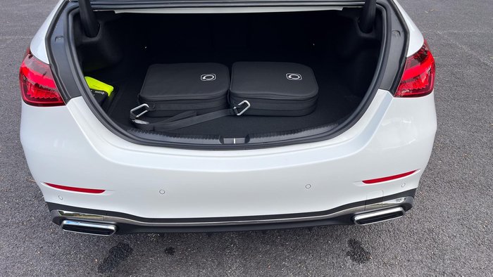 2025 Mercedes-Benz C-Class C350 e