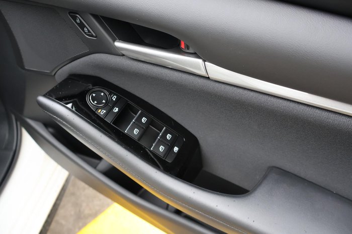 2025 Mazda 3 G20 Pure