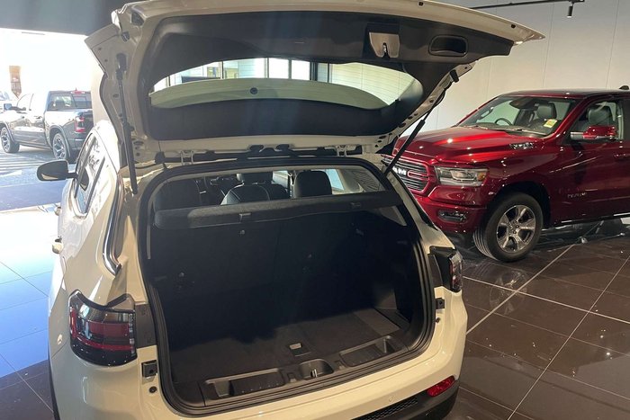 2025 RAM 1500 Laramie Sport Hurricane SO RamBox