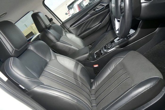 2023 Isuzu MU-X LS-T