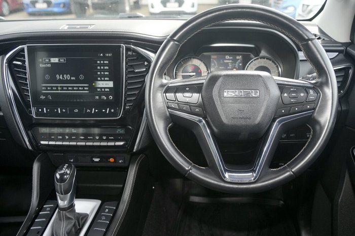 2023 Isuzu MU-X LS-T