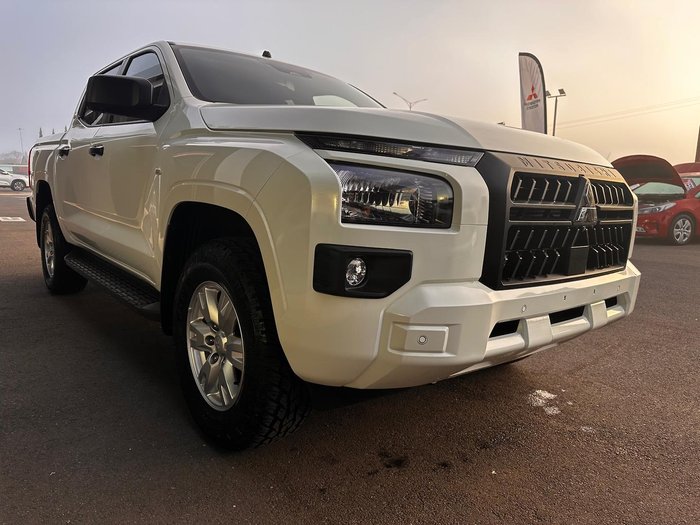 2025 Mitsubishi Triton GLX+