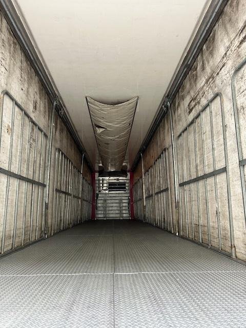 2010 Maxitrans St3 34 Pallet Sd Refrigerated Curtain Sider