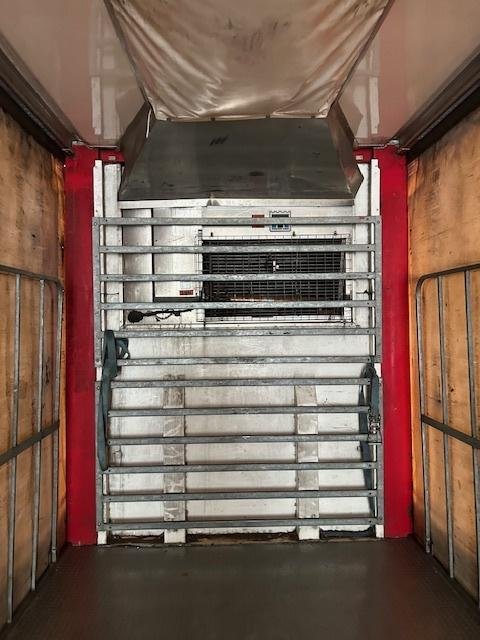 2010 Maxitrans St3 34 Pallet Sd Refrigerated Curtain Sider
