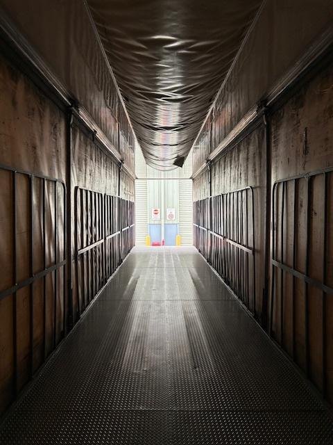 2010 Maxitrans St3 34 Pallet Sd Refrigerated Curtain Sider