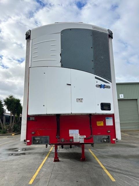 2010 Maxitrans St3 34 Pallet Sd Refrigerated Curtain Sider