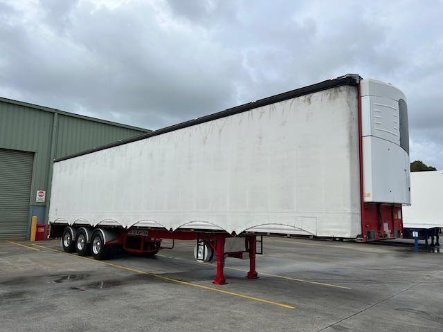 2010 Maxitrans St3 34 Pallet Sd Refrigerated Curtain Sider