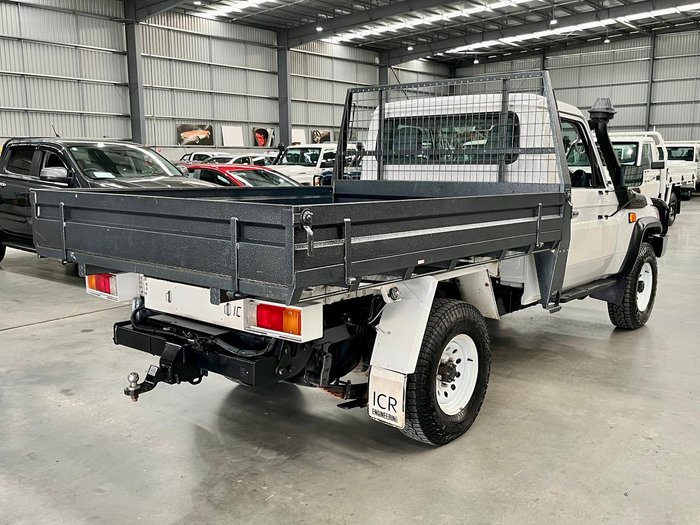 2018 Toyota Landcruiser Workmate VDJ79R 4X4 Dual Range French Vanilla