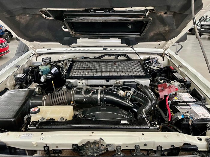 2018 Toyota Landcruiser Workmate VDJ79R 4X4 Dual Range French Vanilla