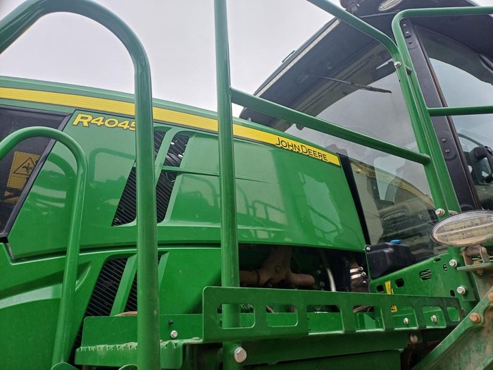 2018 John Deere R4045 Green