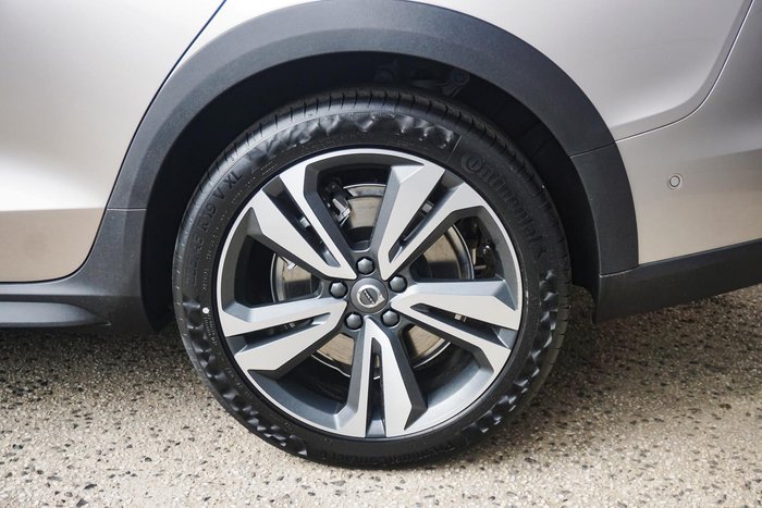 2024 Volvo V60 Cross Country Ultra B5 Bright