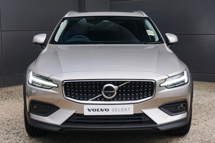 2024 Volvo V60 Cross Country Ultra B5 Bright
