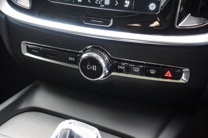 2024 Volvo V60 Cross Country Ultra B5 Bright