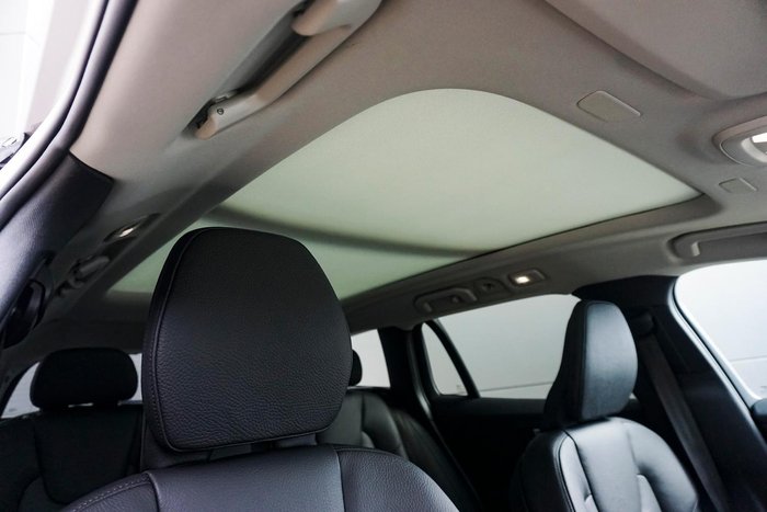 2024 Volvo V60 Cross Country Ultra B5 Bright