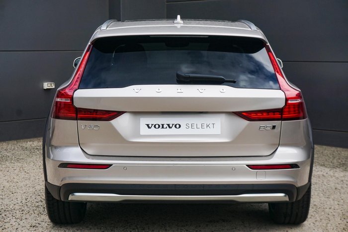 2024 Volvo V60 Cross Country Ultra B5 Bright