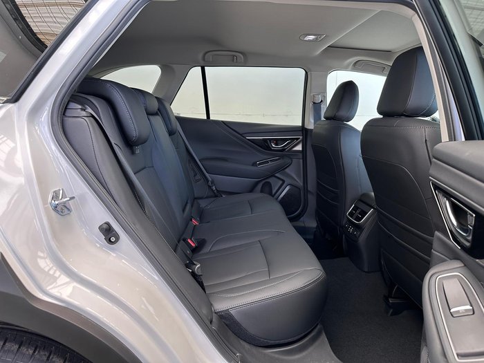 2025 Subaru Outback AWD Touring