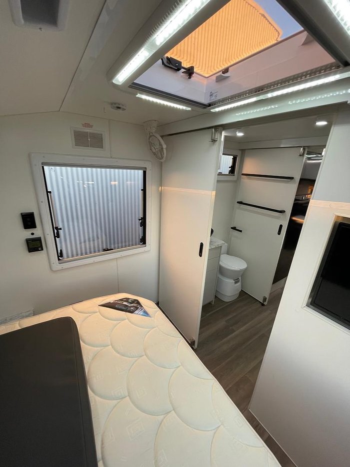 2021 Lotus Caravans 22' Freelander Rear Club Lounge