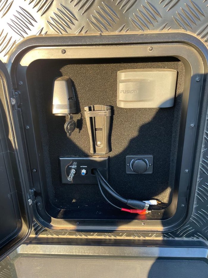 2021 Lotus Caravans 22' Freelander Rear Club Lounge