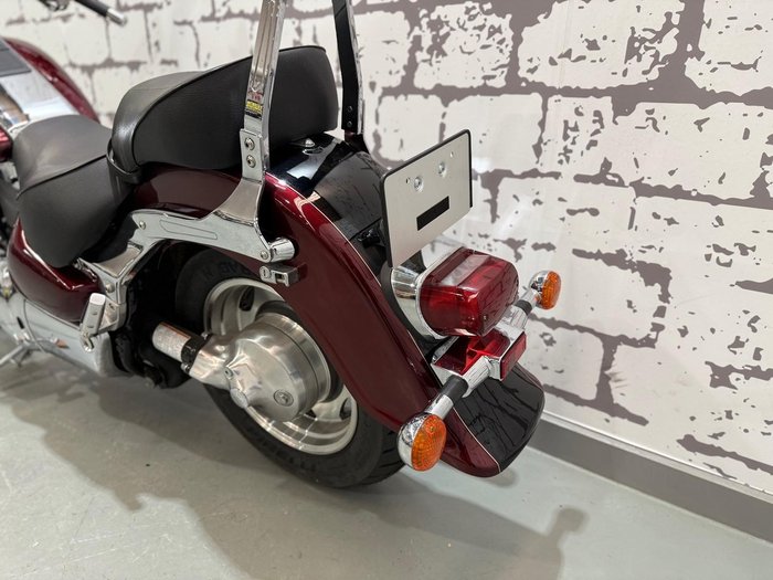 2000 Suzuki Intruder 1500LC (VL1500) Intruder Red