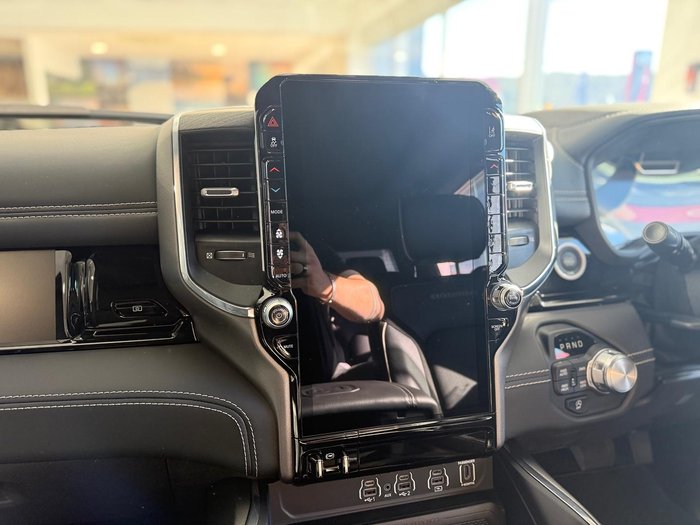 2025 RAM 1500 Laramie Sport Hurricane SO RamBox