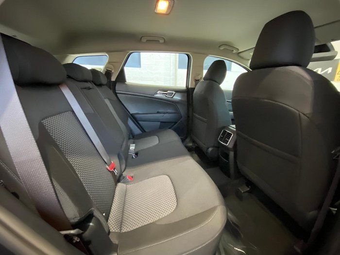 2025 Kia Sportage SX