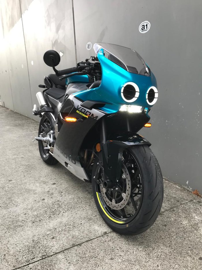 2025 CFMOTO 500 SR Voom