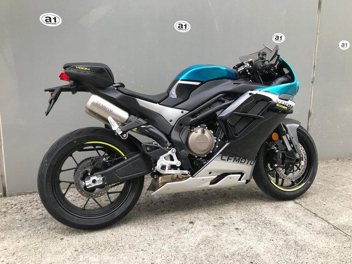 2025 CFMOTO 500 SR Voom