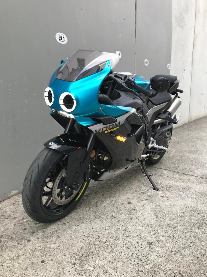 2025 CFMOTO 500 SR Voom