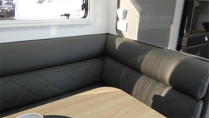 2025 Goldstream 1760 Series WHITE