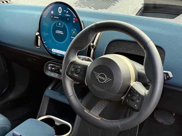 2025 MINI Countryman C Favoured