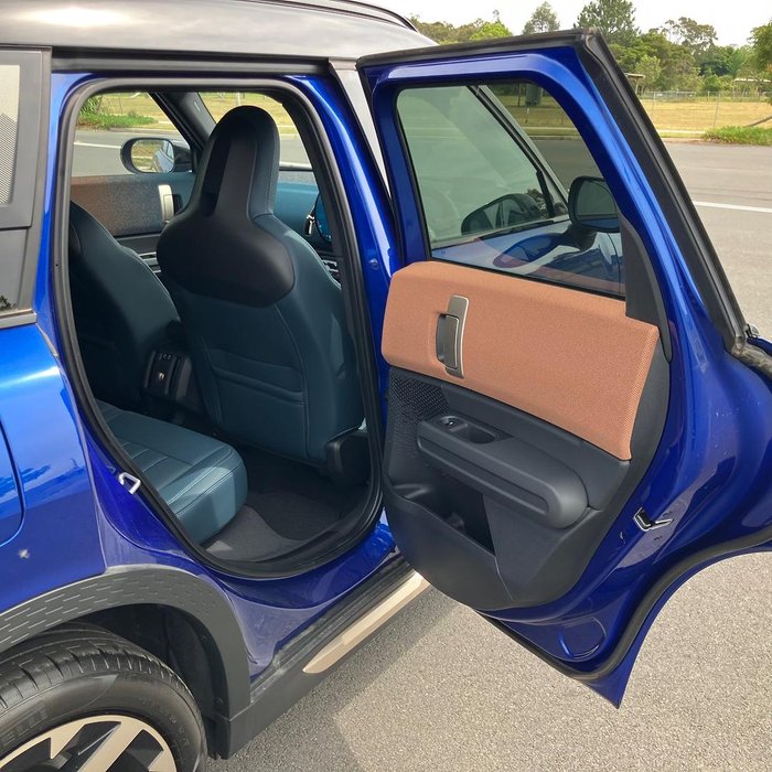 2025 MINI Countryman C Favoured