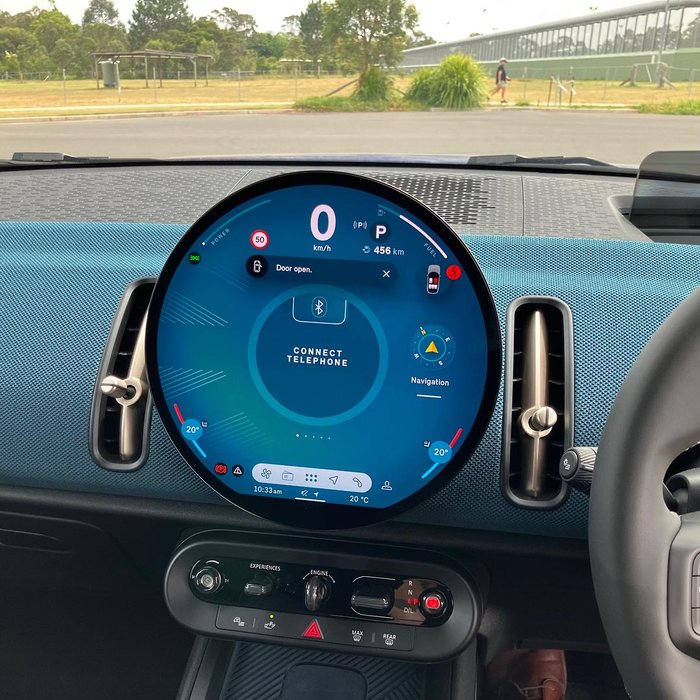 2025 MINI Countryman C Favoured