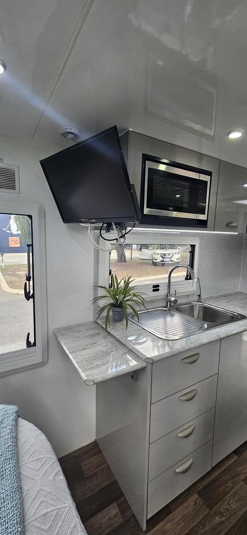 2022 Regent Discoverer